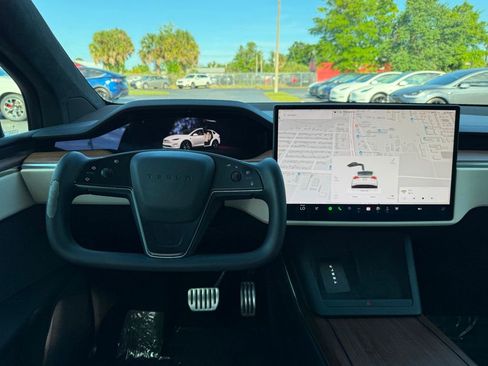 Used 2022 Tesla Model X AWD/4WD image 19
