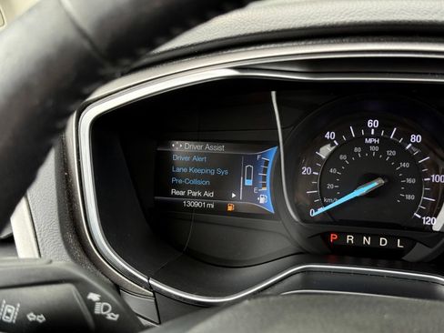 Used 2018 Ford Fusion SE w/ Equipment Group 602A FWD image 29