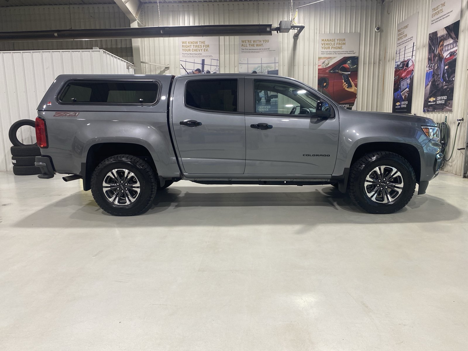 Used 2022 Chevrolet Colorado Z71 AWD/4WD image 9