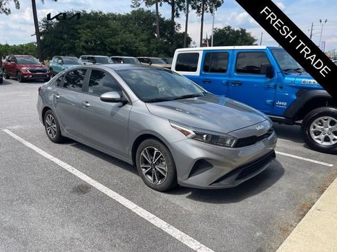 Used 2023 Kia Forte LXS w/ LXS Technology Package FWD image 1