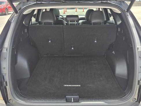 Used 2022 Hyundai Tucson Limited image 15