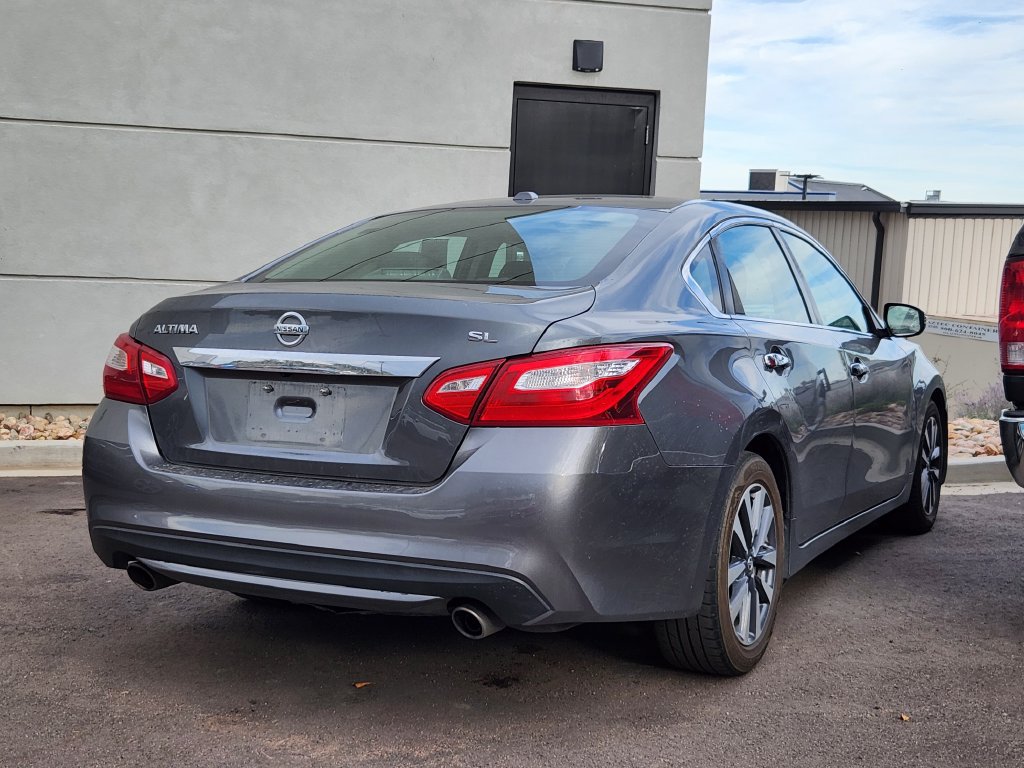 Used 2016 Nissan Altima 2.5 SL w/ 2.5 Technology w/LED Package FWD image 12