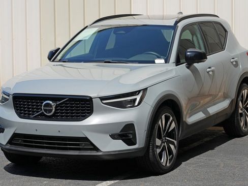 Used 2024 Volvo XC40 B5 Ultimate w/ Protection Package Premier AWD/4WD image 51
