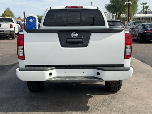 Used 2015 Nissan Frontier Desert Runner RWD image 7