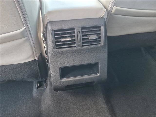 Used 2025 Mitsubishi Outlander SE FWD image 17