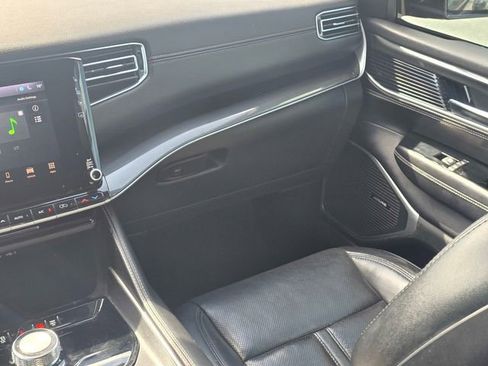 Used 2022 Jeep Wagoneer Series I image 19