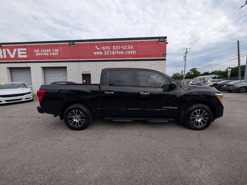 Used 2021 Nissan Titan SV w/ SV Convenience Package RWD image 5