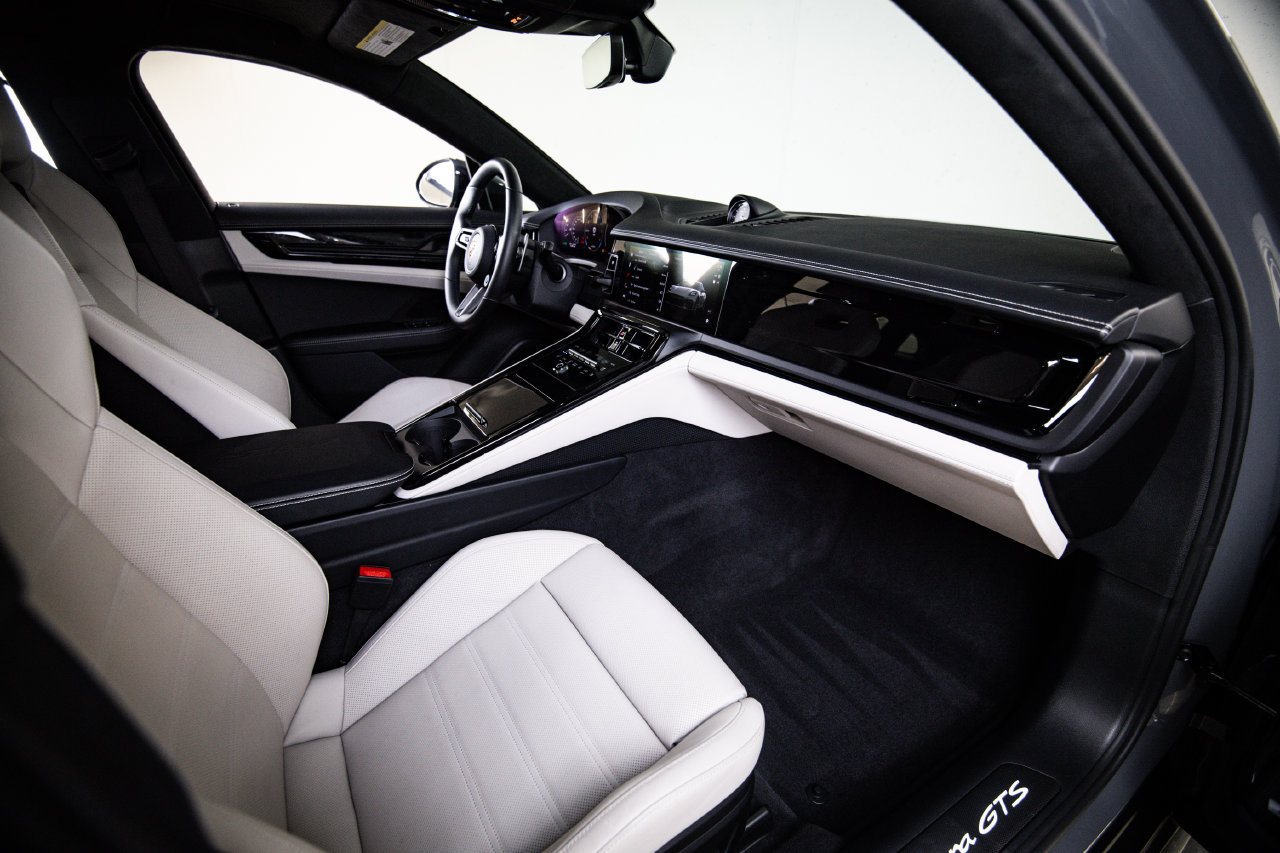 Certified 2026 Porsche Panamera GTS AWD/4WD image 28