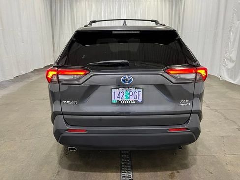 Certified 2023 Toyota RAV4 XLE Premium AWD/4WD image 5