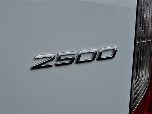 Used 2025 Mercedes-Benz Sprinter 2500 image 30