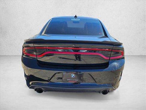 Used 2018 Dodge Charger R/T image 7