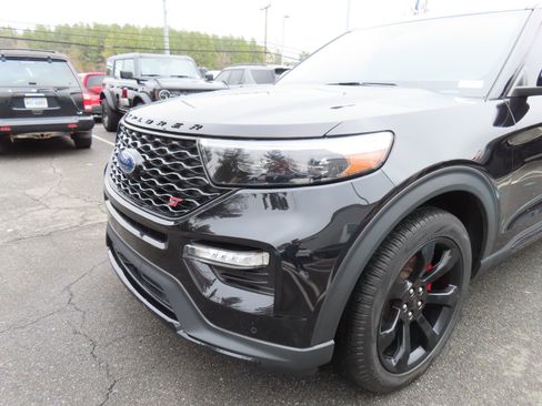 Certified 2023 Ford Explorer ST w/ Equipment Group 401A image 9