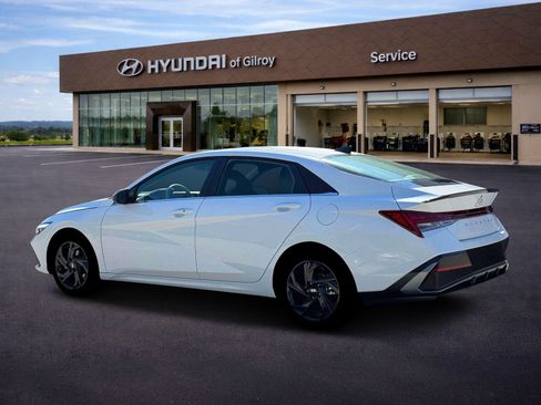 New 2026 Hyundai Elantra SEL Sport Premium FWD image 4