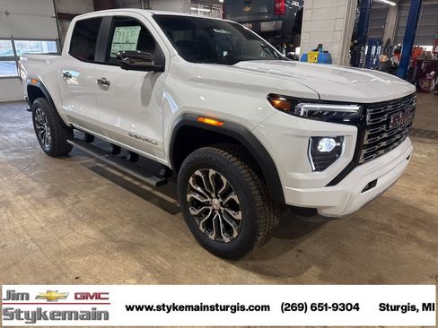 New 2026 GMC Canyon Denali image 10