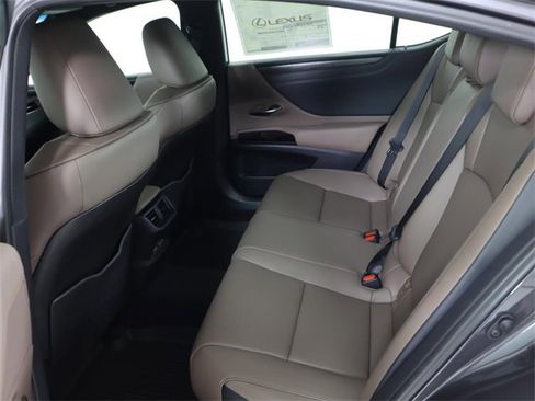 New 2025 Lexus ES 350 w/ Premium Package image 15