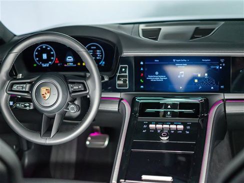 Certified 2026 Porsche Panamera 4 AWD/4WD image 16