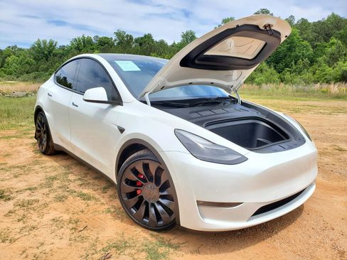 Used 2022 Tesla Model Y Performance AWD/4WD image 15