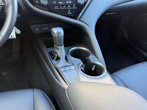 Used 2024 Toyota Camry SE image 16