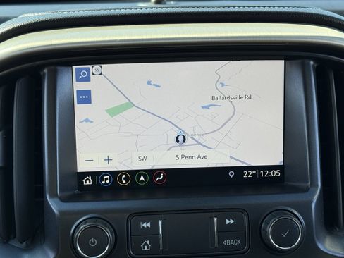 Used 2021 GMC Canyon Denali image 25