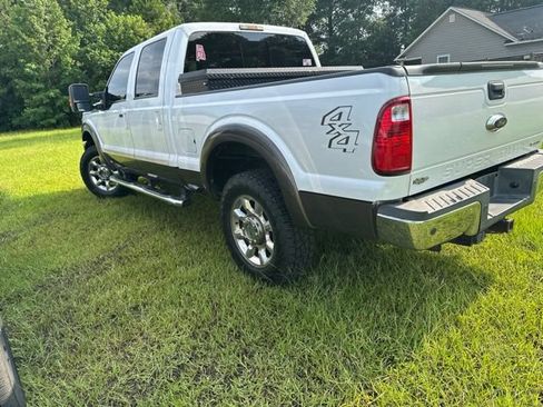Used 2016 Ford F250 Lariat w/ Lariat Ultimate Package AWD/4WD image 9