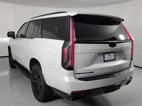 Certified 2022 Cadillac Escalade Sport AWD/4WD image 4