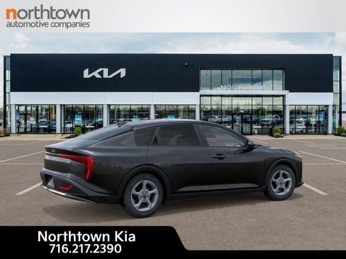New 2025 Kia K4 LXS image 7