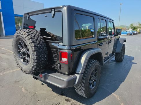 Used 2025 Jeep Wrangler Unlimited Sport AWD/4WD image 5