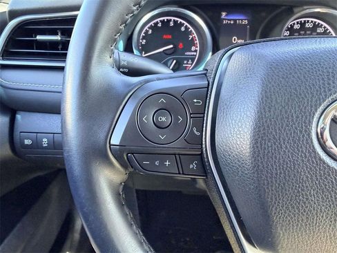 Certified 2019 Toyota Camry SE image 8