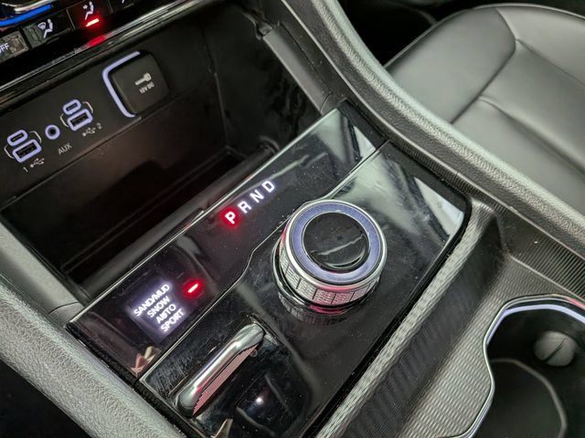 Used 2024 Jeep Grand Cherokee Limited AWD/4WD image 25