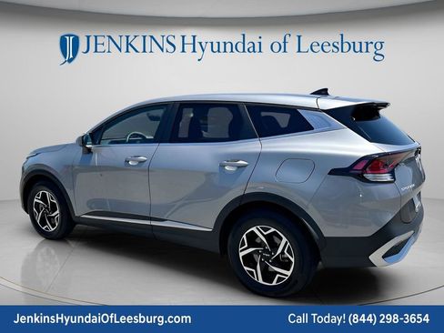 Used 2023 Kia Sportage LX FWD image 7