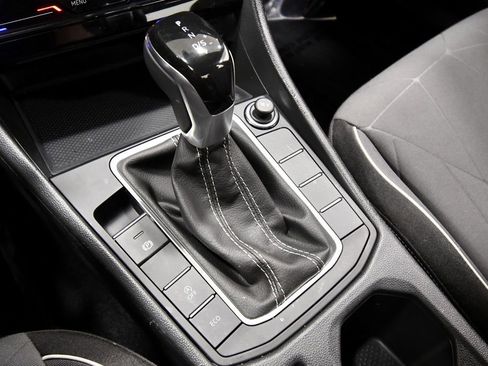 Used 2025 Volkswagen Jetta Sport FWD image 25