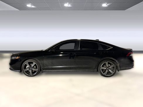 Used 2024 Honda Accord Sport image 2