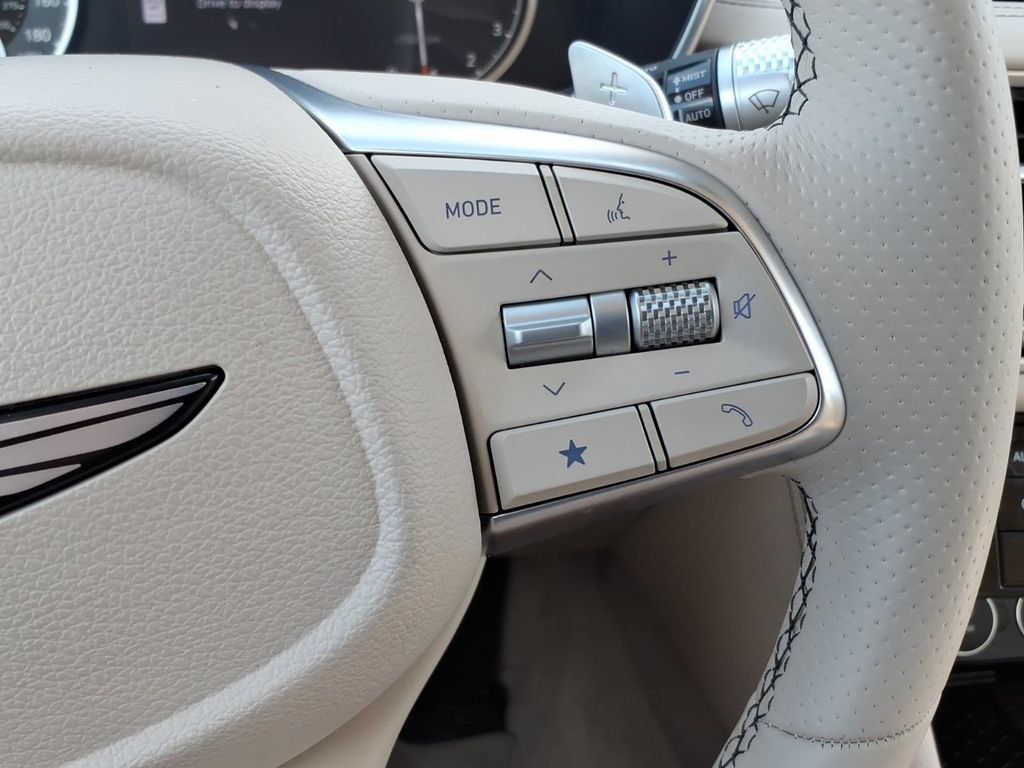 Used 2026 Genesis G70 2.5T Prestige RWD image 21