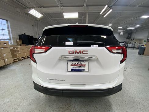 Used 2023 GMC Terrain SLE w/ Driver Convenience Package image 40