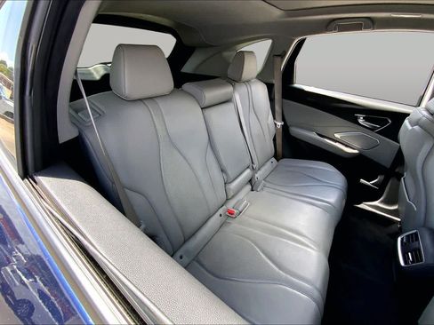 Used 2024 Acura RDX SH-AWD w/ Technology Package image 18
