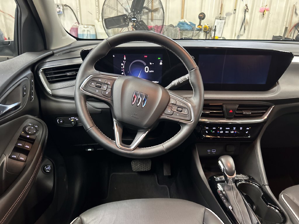 Used 2024 Buick Encore GX Avenir w/ Avenir Convenience Package AWD/4WD image 17