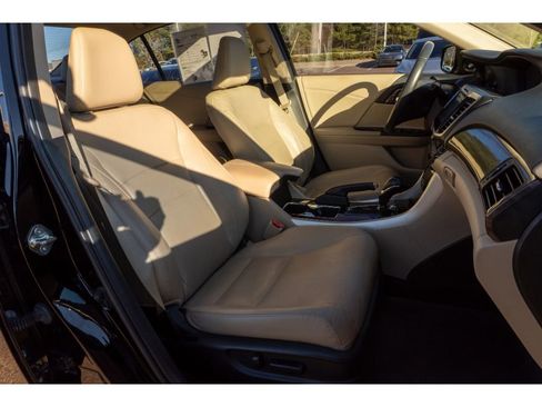 Used 2016 Honda Accord EX-L image 16