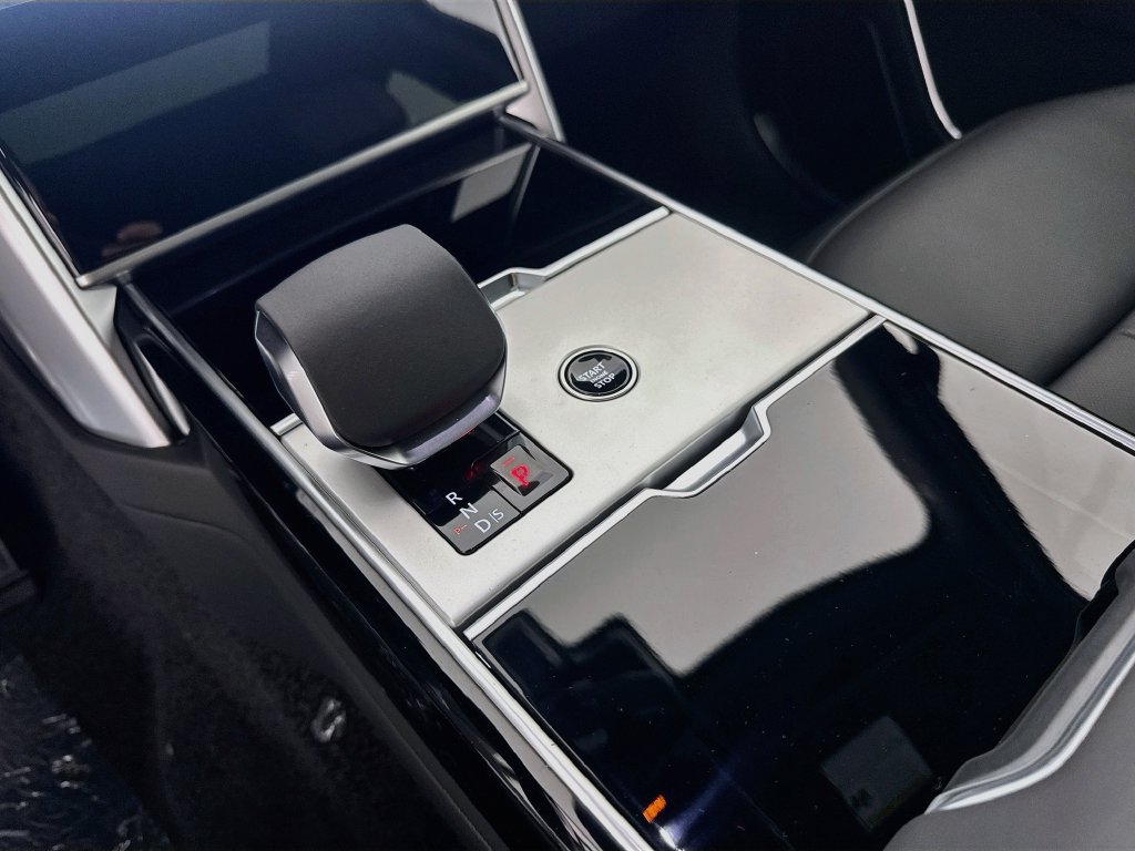 New 2026 Land Rover Range Rover SE AWD/4WD image 17