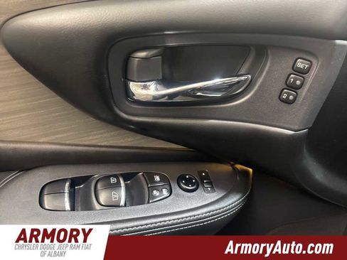 Used 2018 Nissan Murano Platinum w/ Cargo Package image 8