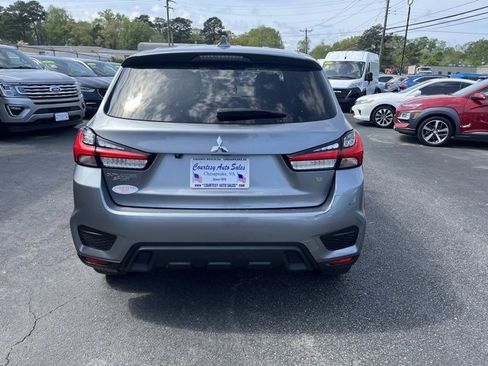 Used 2023 Mitsubishi Outlander Sport SE image 6