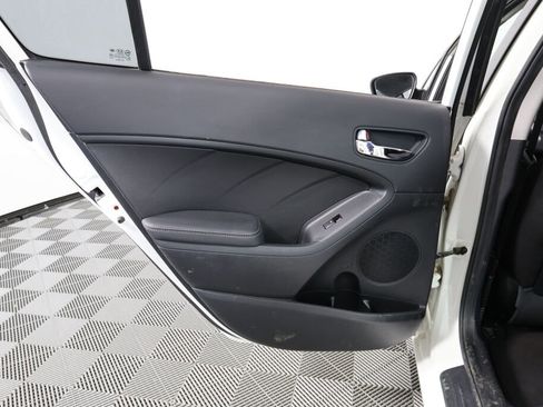 Used 2016 Kia Forte LX image 16