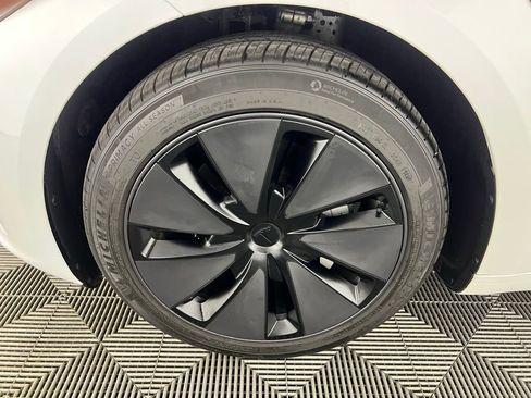 Used 2025 Tesla Model 3 Long Range image 11