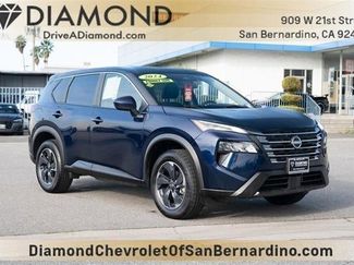 Used 2024 Nissan Rogue SV video 1