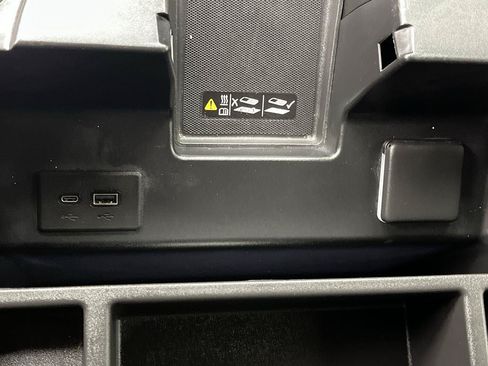 Certified 2024 Chevrolet Silverado 1500 LTZ AWD/4WD image 28