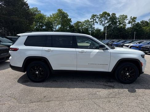Used 2023 Jeep Grand Cherokee L Limited w/ Trailer Tow Group (B) AWD/4WD image 6