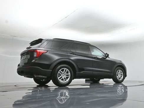New 2026 Ford Explorer Active RWD image 48