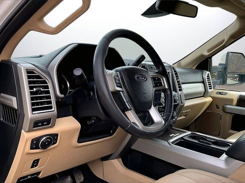 Used 2017 Ford F350 Lariat w/ Tow Technology Bundle image 17