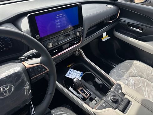 New 2026 Toyota Grand Highlander MAX Limited image 24