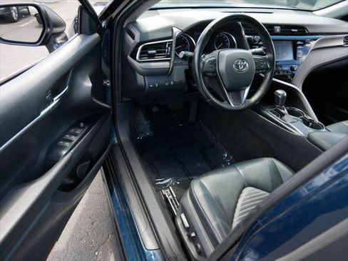 Certified 2019 Toyota Camry SE FWD image 10