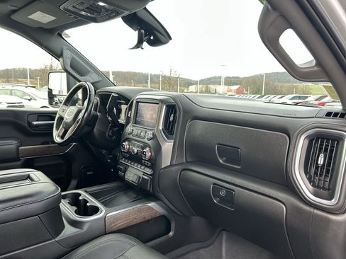 Used 2022 GMC Sierra 2500 Denali w/ Denali Ultimate Package image 17